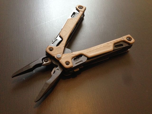 LEATHERMAN COYOTE TAN