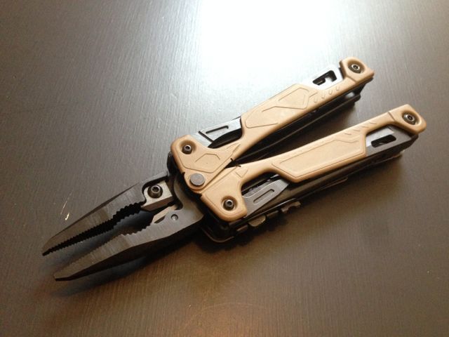 LEATHERMAN COYOTE TAN